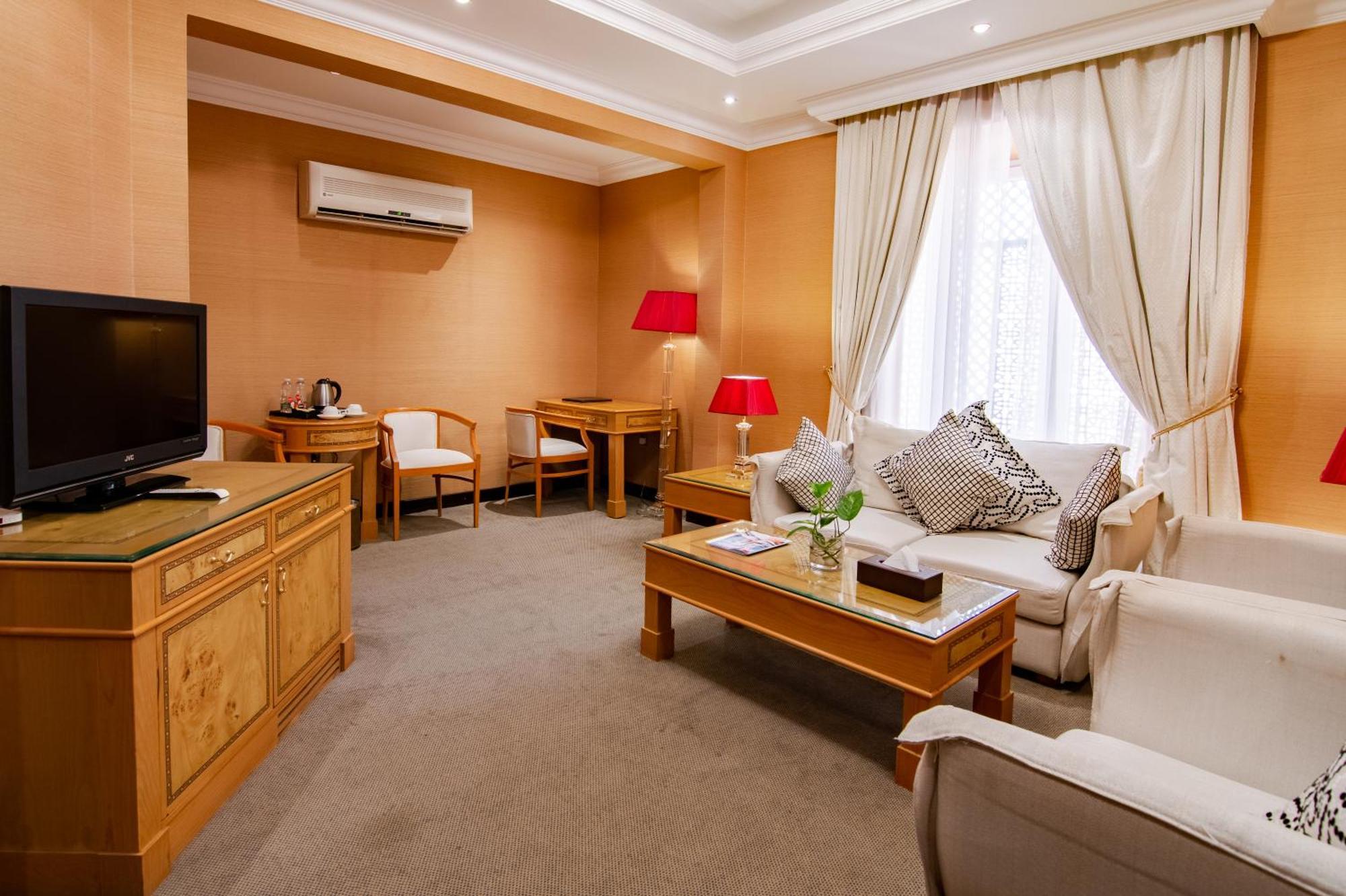 Garden Hotel Muscat By Royal Titan Group Екстериор снимка